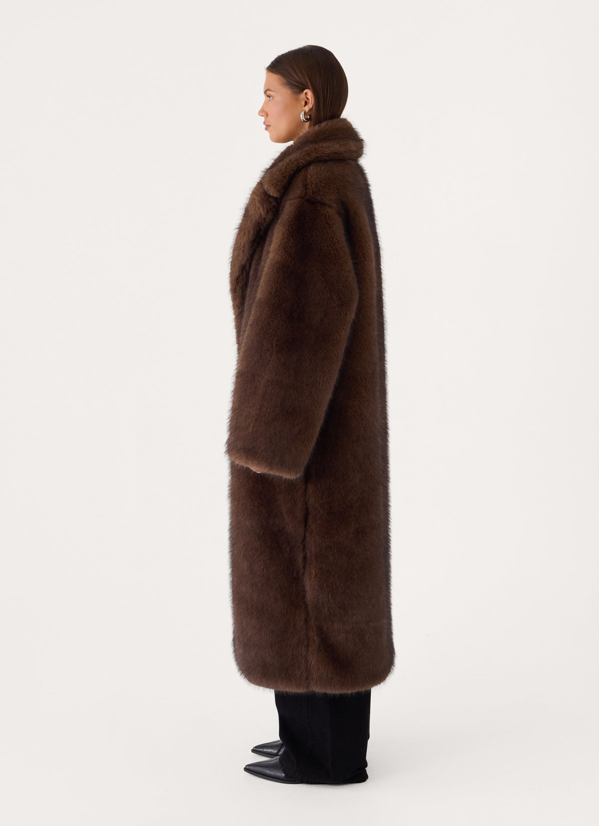 aspen avenue faux fur coat chocolate